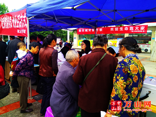 万山特区市场监管局启动新项目推动市场规范化与地方经济高质量发展